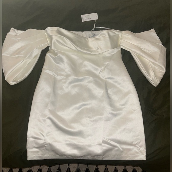 NWT Bridal Short Dress - Picture 3 of 5